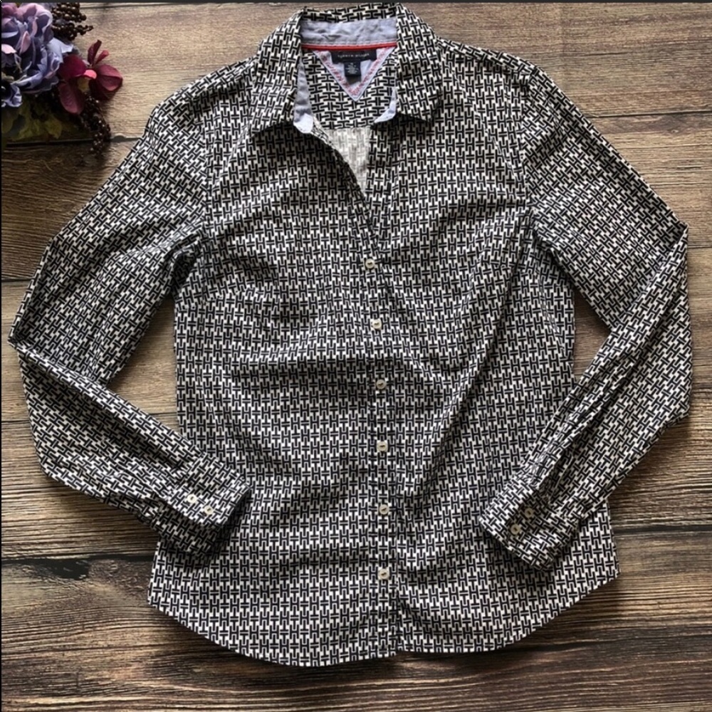 Tommy Hilfiger T/H Button Down Blouse sz Medium